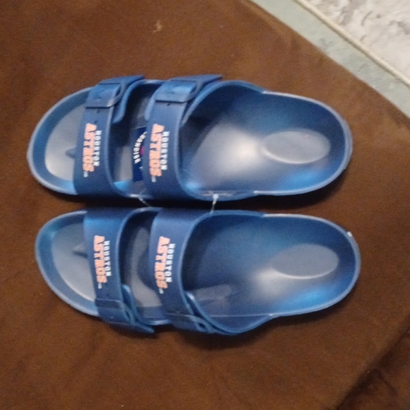 Astro Slides - Picture 2 of 4